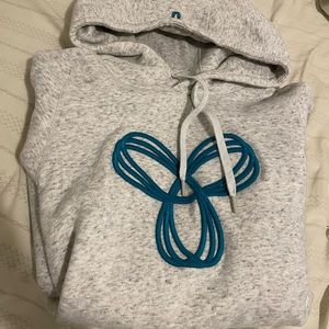 Brand new aritzia/tna hoodie